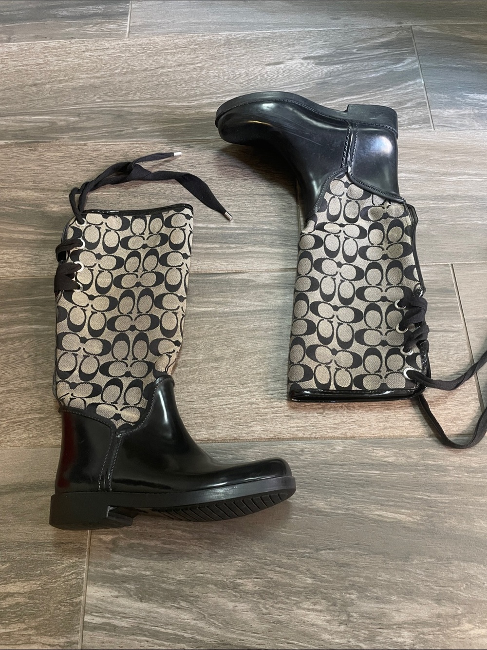 Coach Black & Beige Signature Lace-Up Rain Boots